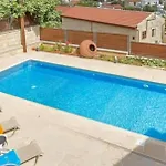 Elizabeth Villa *