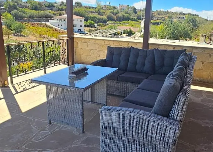 Elizabeth Villa Limisso